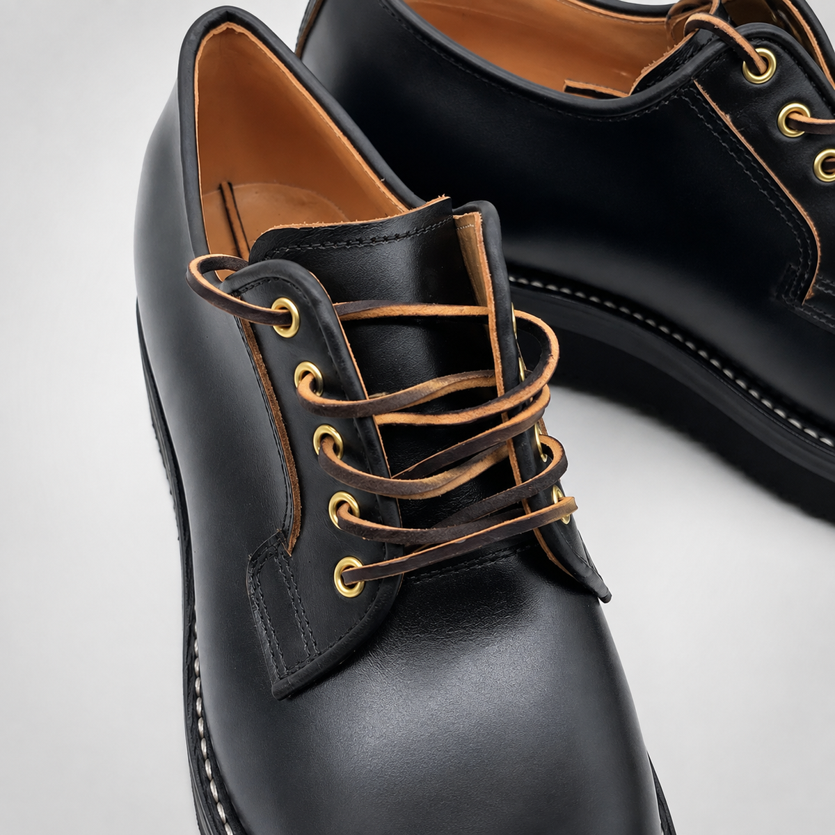 Mens Black Chromexcel Leather Gold Eyelet Oxford Derby Shoes - Welt Stitch Crepe Sole