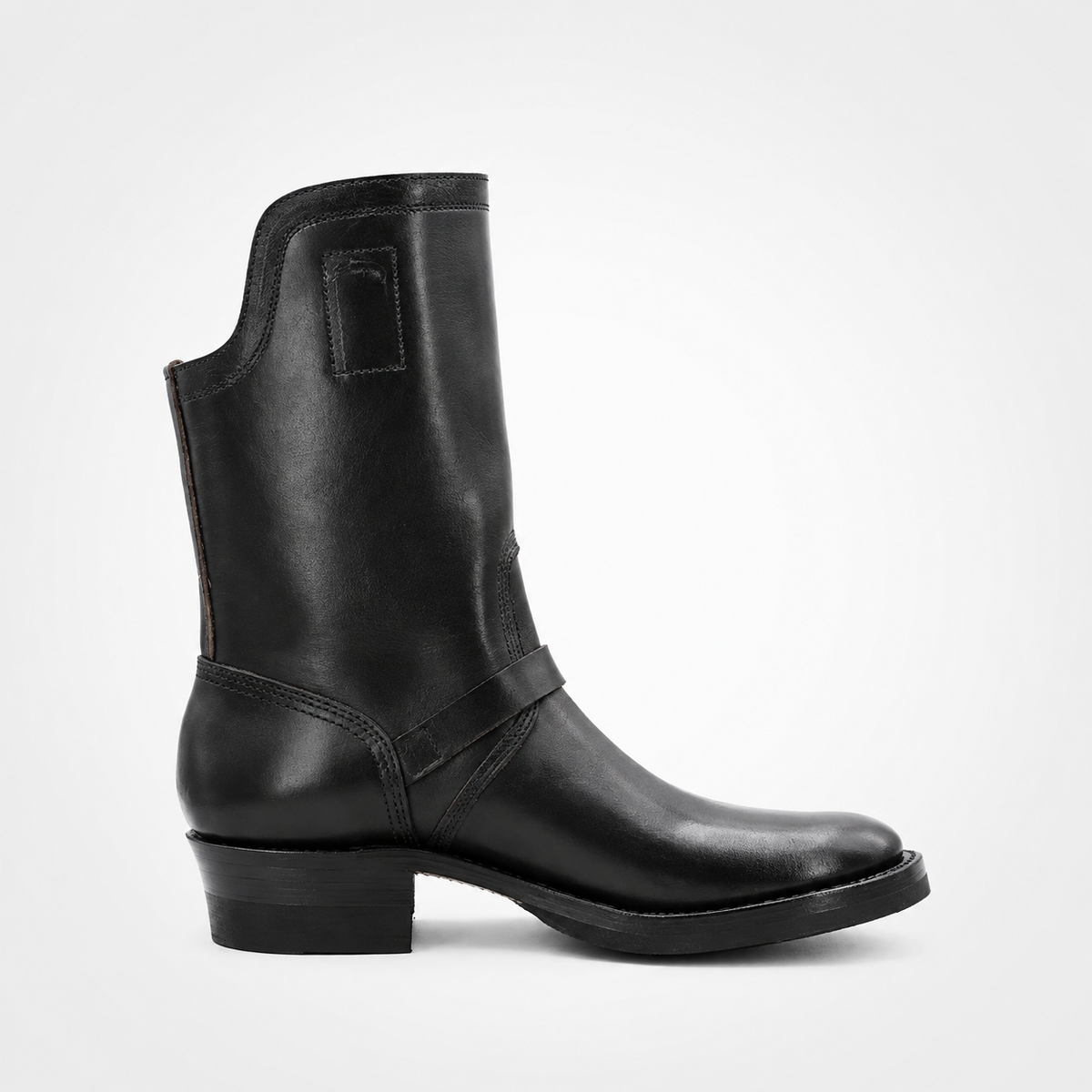 Mens Black Pull-On Engineer Boots - Shaft Pocket Tonal Ring Strap